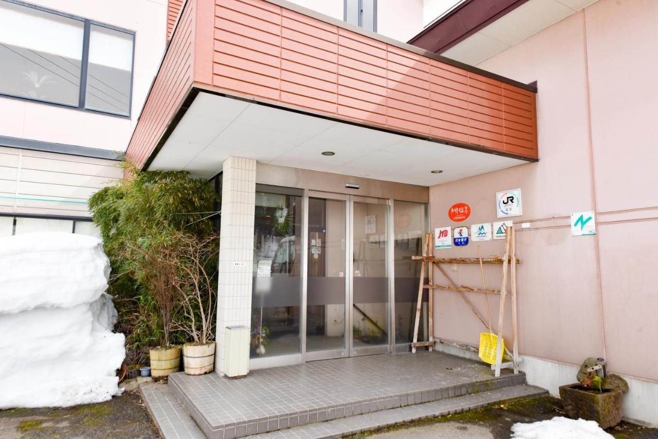 Kanoe Iiyama Buitenkant foto