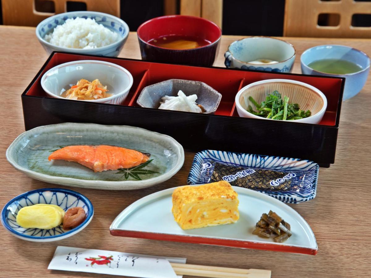 Kanoe Iiyama Buitenkant foto