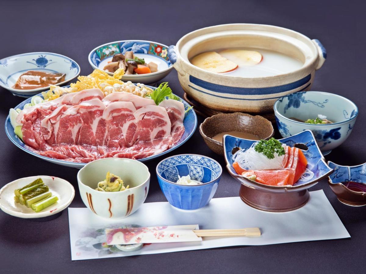 Kanoe Iiyama Buitenkant foto