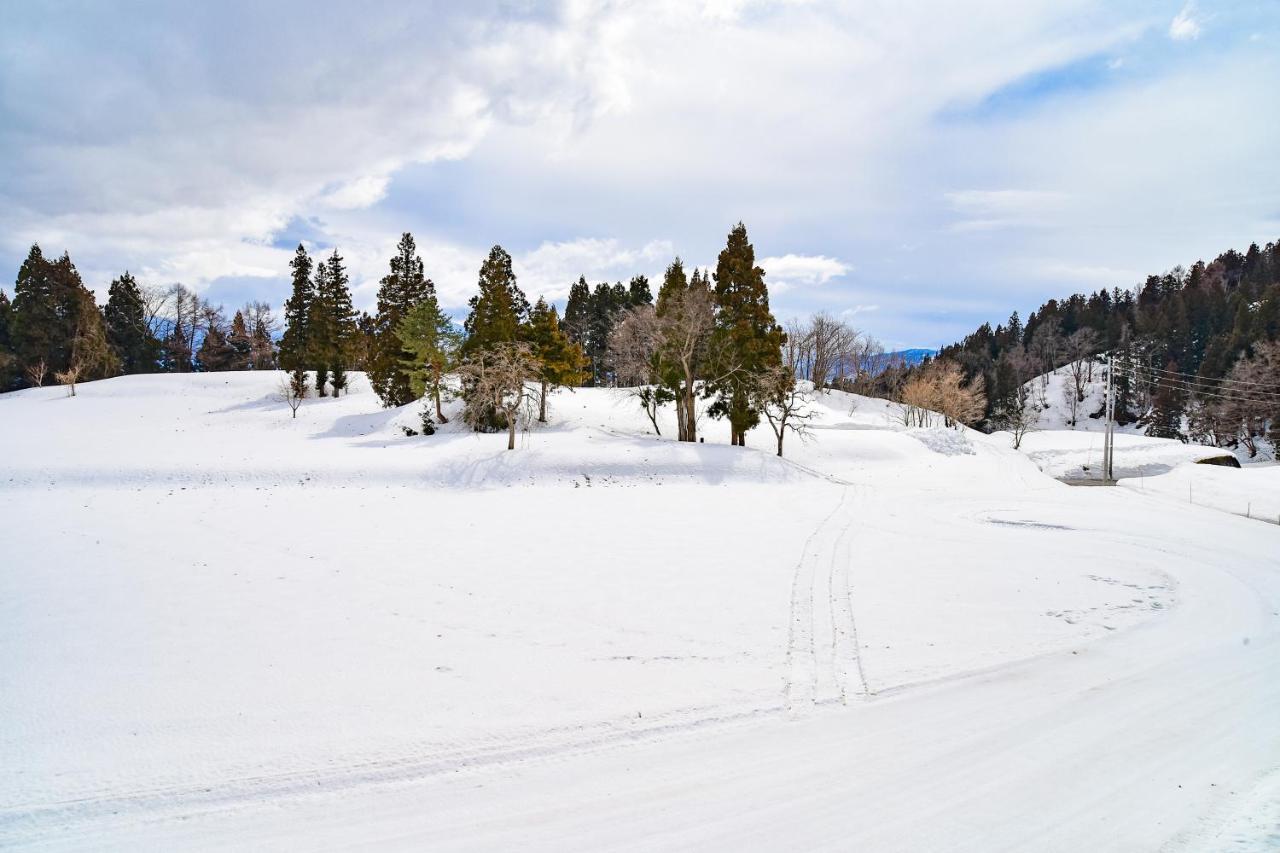 Kanoe Iiyama Buitenkant foto