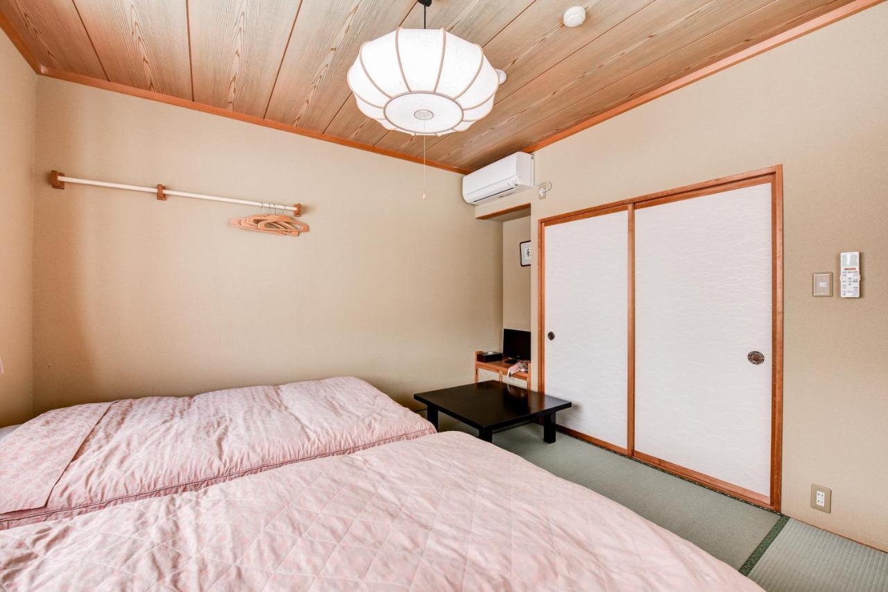 Kanoe Iiyama Buitenkant foto