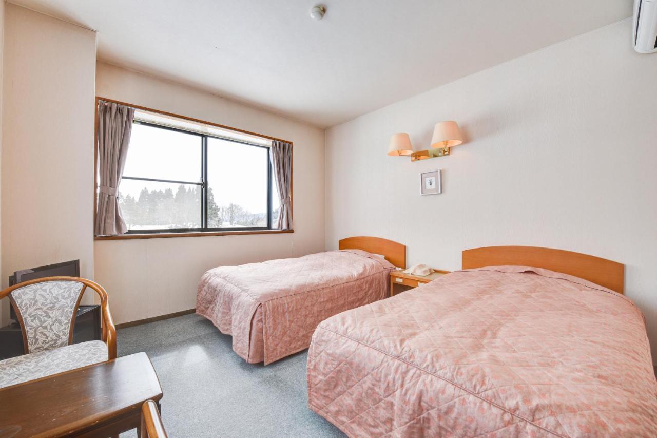 Kanoe Iiyama Buitenkant foto