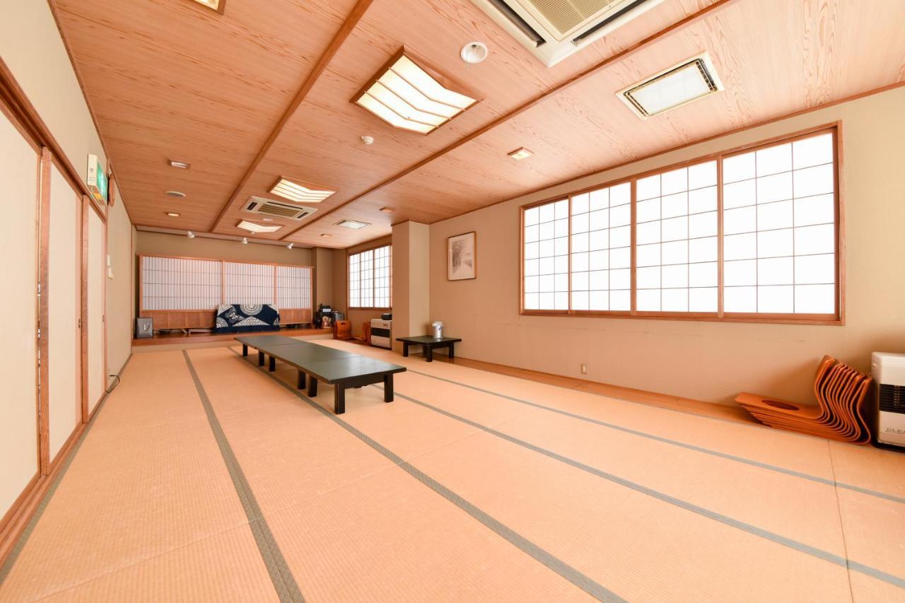 Kanoe Iiyama Buitenkant foto