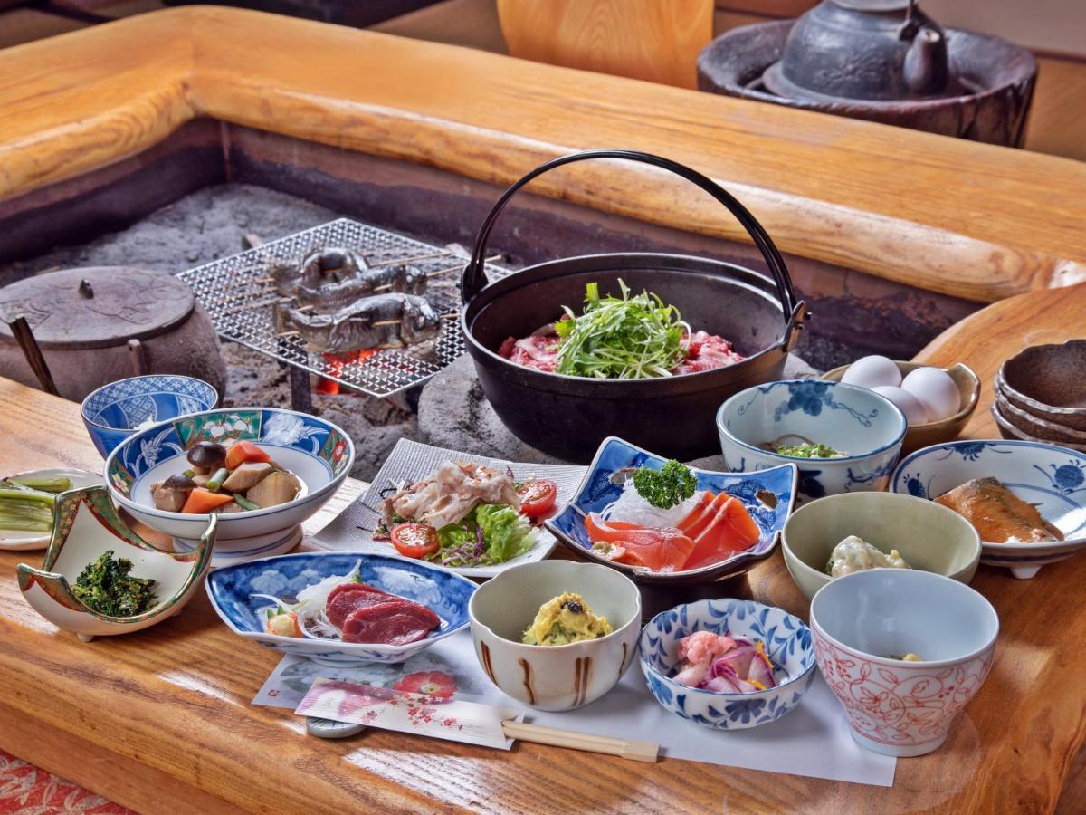 Kanoe Iiyama Buitenkant foto